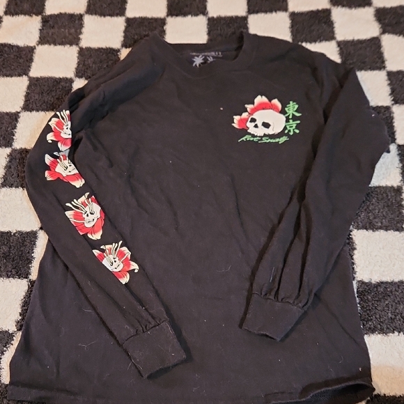 Riot Society Black and Red Koi Long Sleeve Tee - Picture 3 of 3